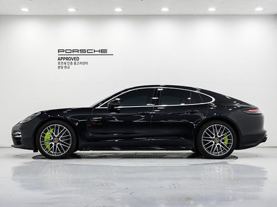 PORSCHE PANAMERA - 7