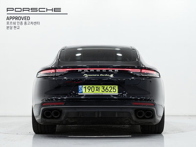 PORSCHE PANAMERA - 3