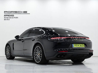 PORSCHE PANAMERA - 5