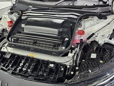 MERCEDES-BENZ EQE - 7