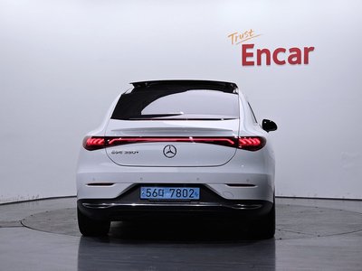 MERCEDES-BENZ EQE - 3