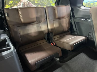 TOYOTA LAND CRUISER 250 - 9