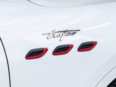 2021 Maserati LEVANTE thumbnail 36