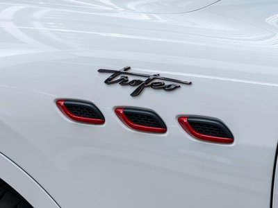 2021 Maserati LEVANTE thumbnail 25