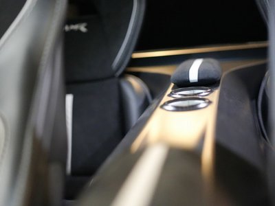2019 Aston Martin RAPIDE thumbnail 37
