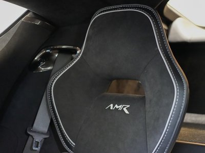 2019 Aston Martin RAPIDE thumbnail 15
