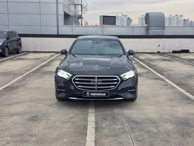 MERCEDES-BENZ E-CLASS - 1