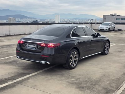 MERCEDES-BENZ E-CLASS - 3