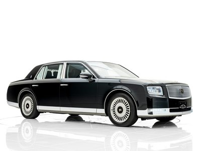 TOYOTA CENTURY - 9