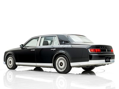 TOYOTA CENTURY - 5