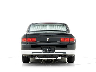 TOYOTA CENTURY - 6