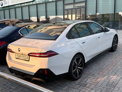 BMW 5 SERIES - 4