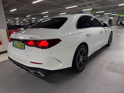 MERCEDES-BENZ E-CLASS - 7