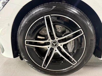 MERCEDES-BENZ E-CLASS - 10