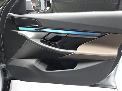 2025 BMW 5 SERIES — миниатюра 14