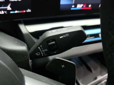 2025 BMW 5 SERIES — миниатюра 31