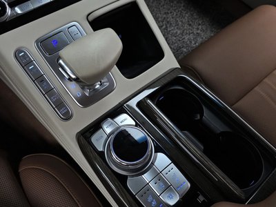 صورة مصغرة 12 لـ 2021 Genesis G90