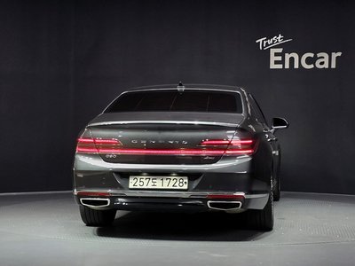 2021 Genesis G90 — фото 3