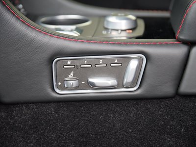 2013 Aston Martin RAPIDE 缩略图 40
