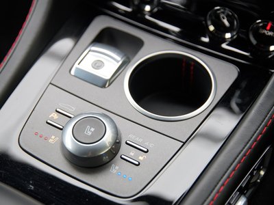2013 Aston Martin RAPIDE 缩略图 25