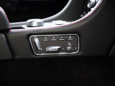2013 Aston Martin RAPIDE 缩略图 13