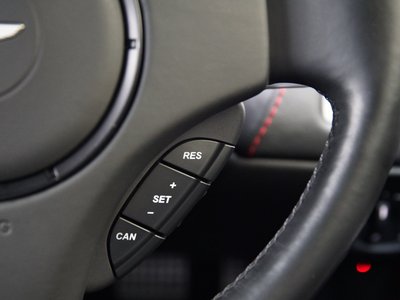 2013 Aston Martin RAPIDE 缩略图 17