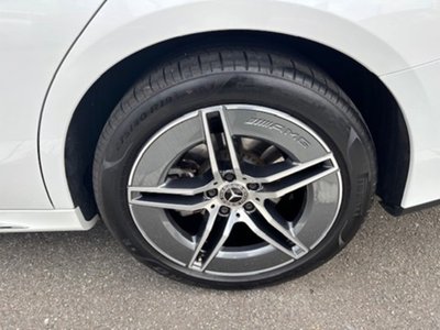 MERCEDES-BENZ E-CLASS - 4