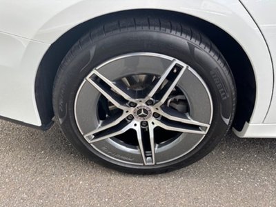 MERCEDES-BENZ E-CLASS - 8