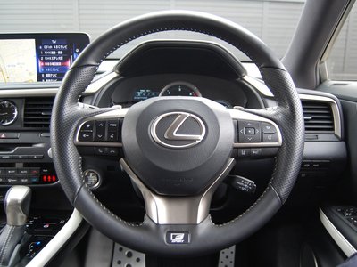 صورة مصغرة 22 لـ 2021 Lexus RX