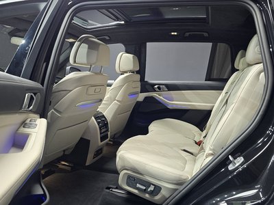 2025 BMW X7 — миниатюра 12