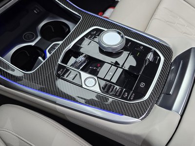 2025 BMW X7 照片 9