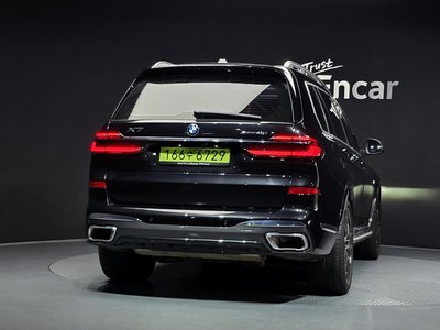 2025 BMW X7 照片 3