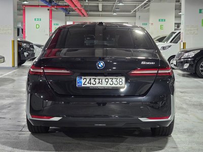 2025 BMW 5 SERIES photo 2