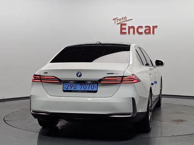 BMW I5 - 4