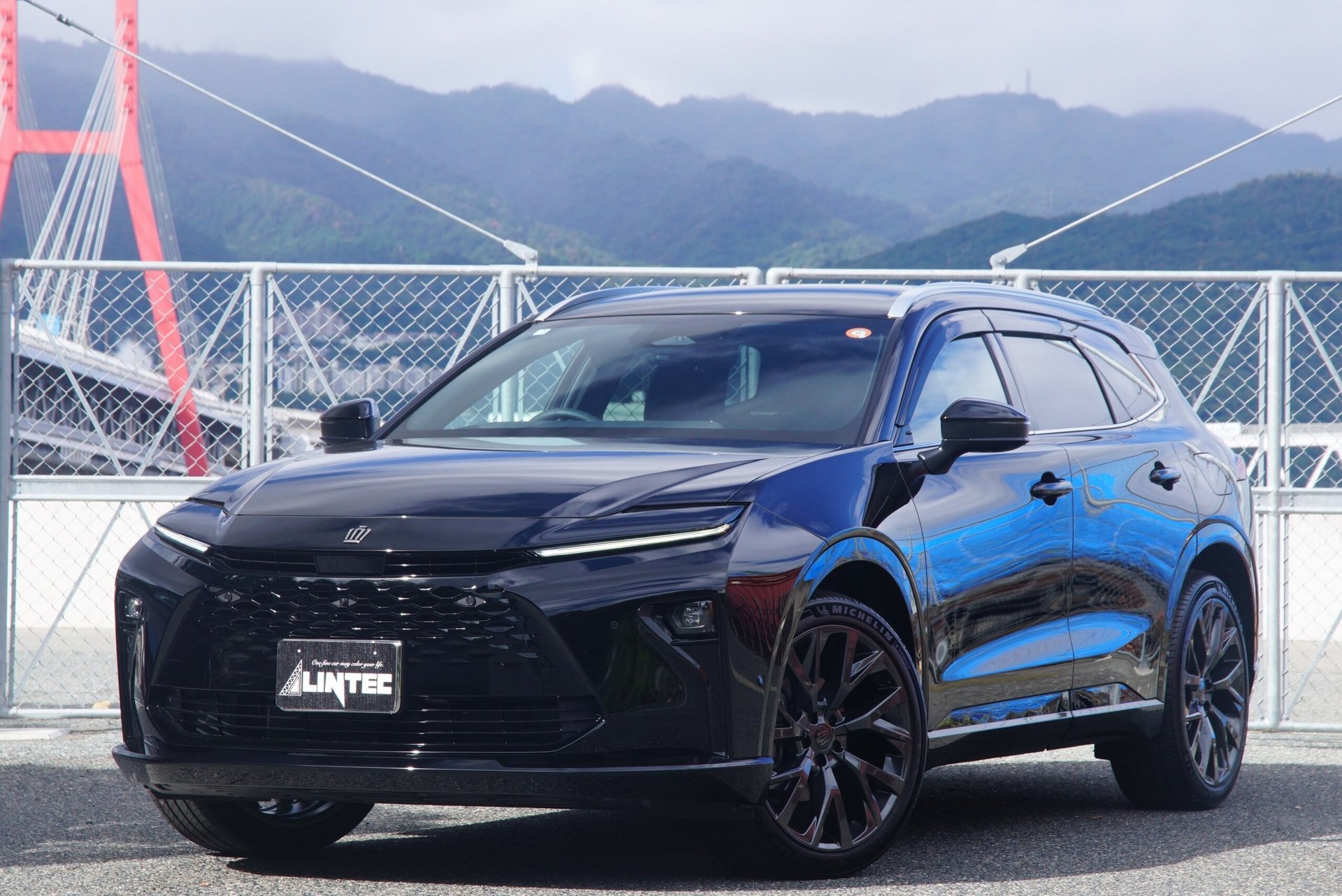 TOYOTA CROWN ESTATE - View 1