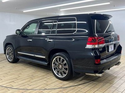 صورة مصغرة 17 لـ 2015 Toyota LAND CRUISER 200