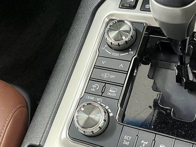 صورة مصغرة 55 لـ 2015 Toyota LAND CRUISER 200