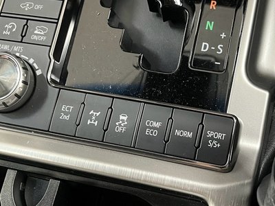 صورة مصغرة 56 لـ 2015 Toyota LAND CRUISER 200