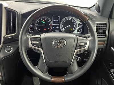 صورة مصغرة 35 لـ 2015 Toyota LAND CRUISER 200