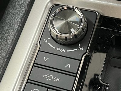 صورة مصغرة 54 لـ 2015 Toyota LAND CRUISER 200