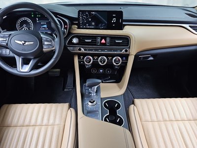 صورة 5 لـ 2023 GENESIS THE NEW G70