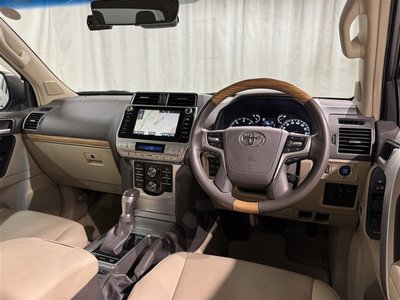 TOYOTA LAND CRUISER PRADO - 9