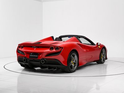 FERRARI F8 - 9
