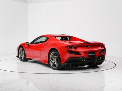 FERRARI F8 - 10