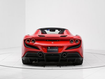 FERRARI F8 - 6