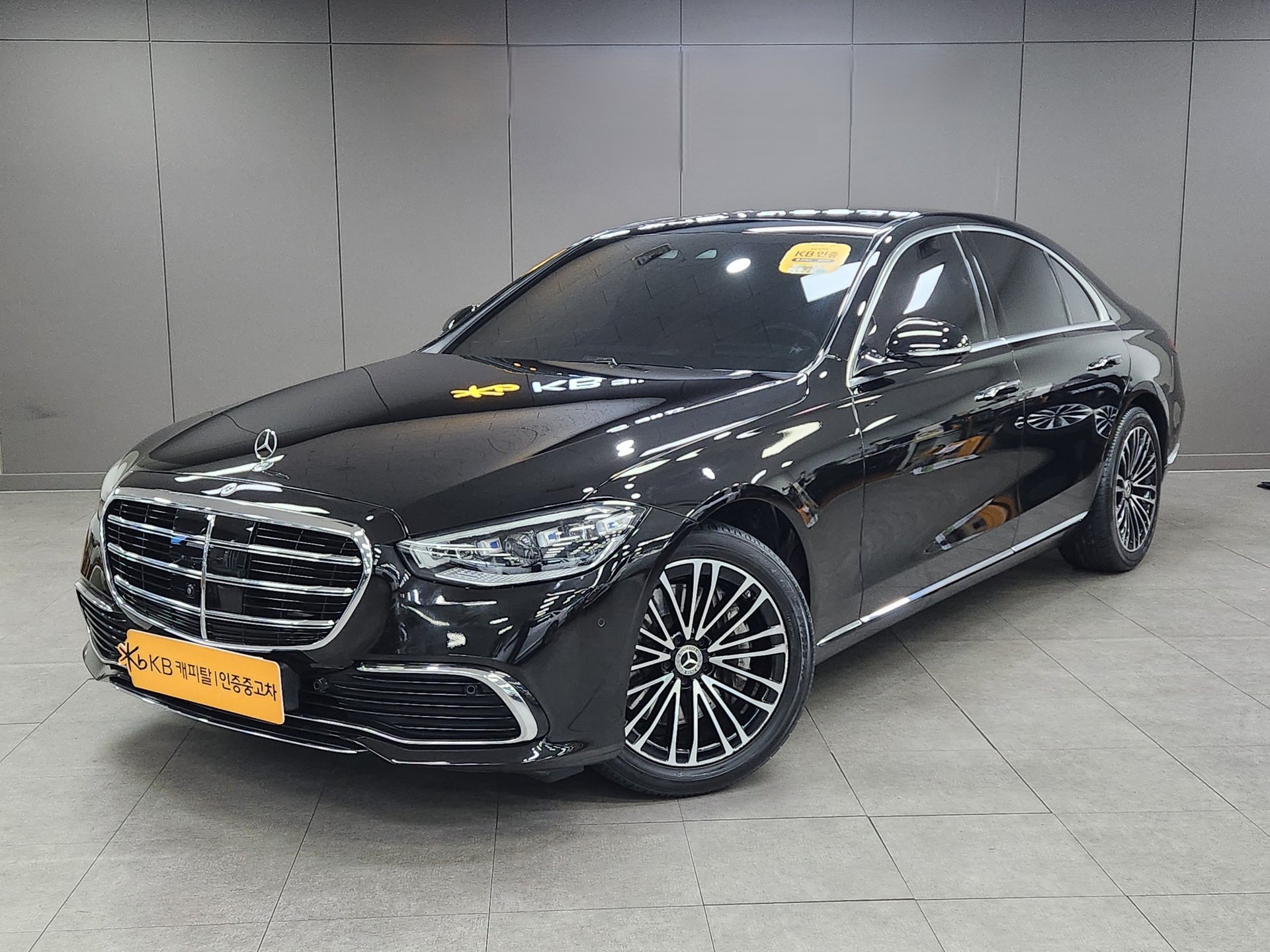 MERCEDES-BENZ S-CLASS - View 1