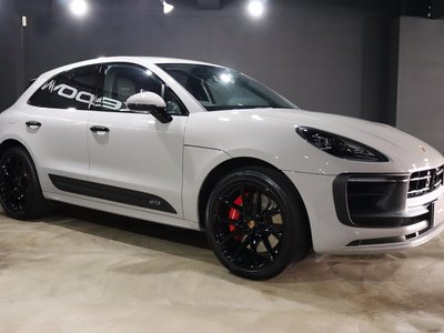 PORSCHE MACAN - 9