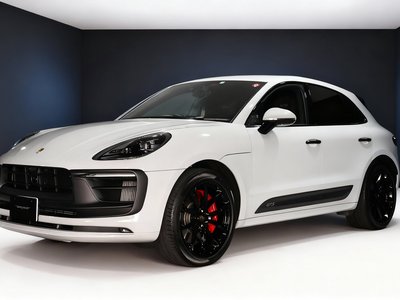PORSCHE MACAN - 3