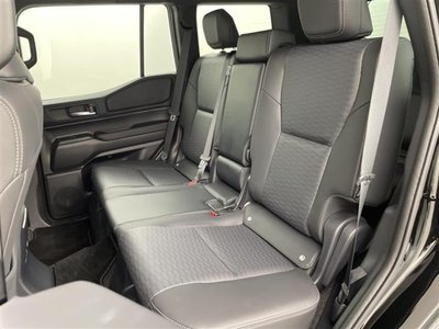 صورة مصغرة 30 لـ 2024 Toyota LAND CRUISER 250