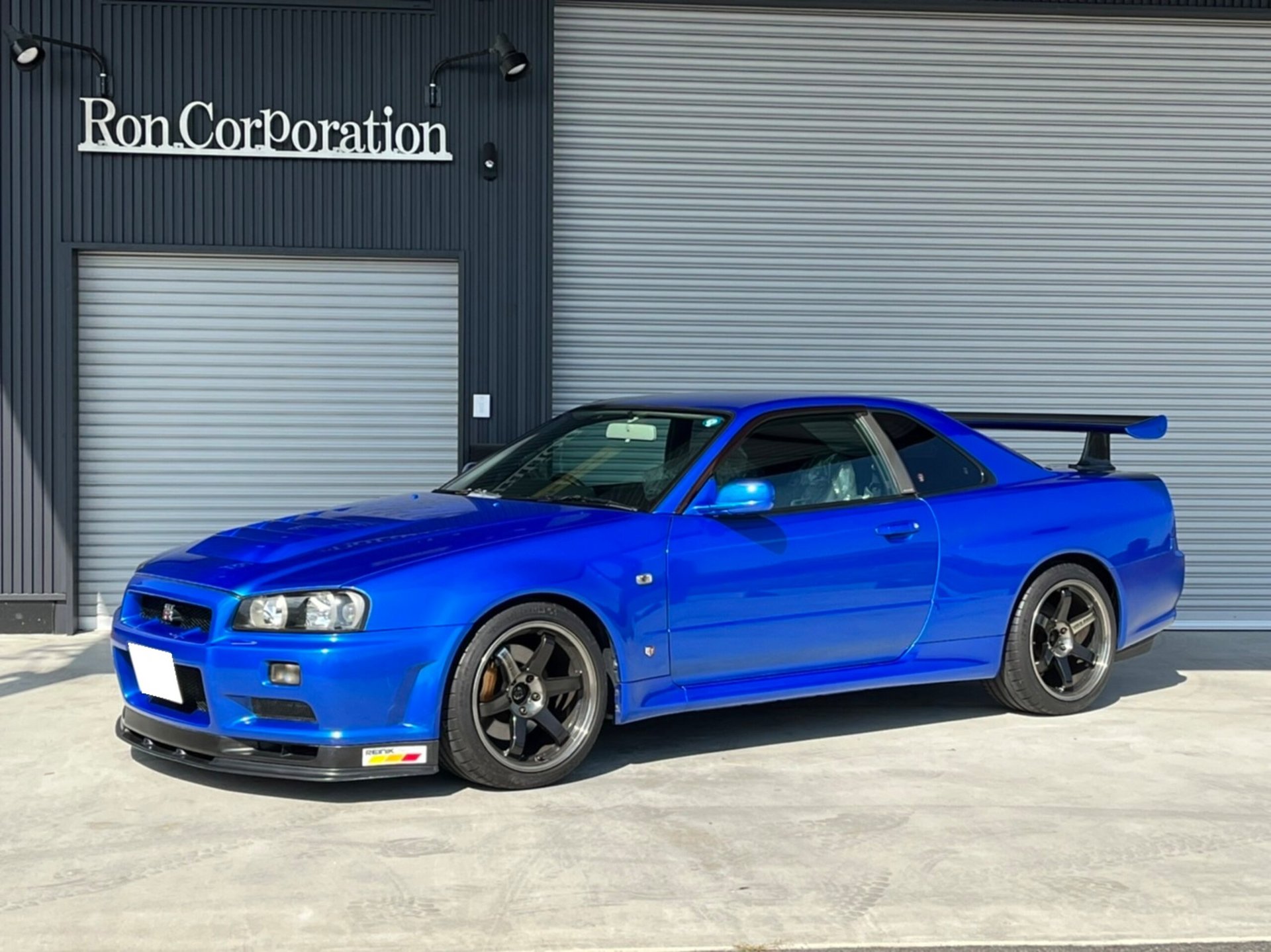 NISSAN SKYLINE GT-R - View 1